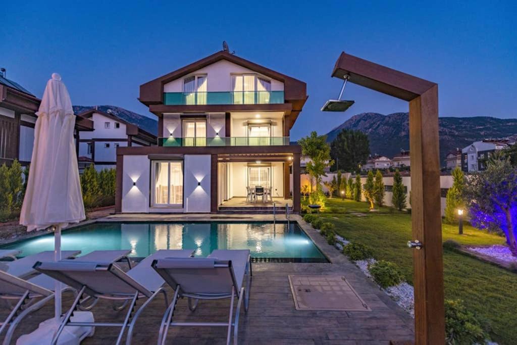 Bella- 4 Bedroom Holiday Villa In Oludeniz Фетхіє Екстер'єр фото